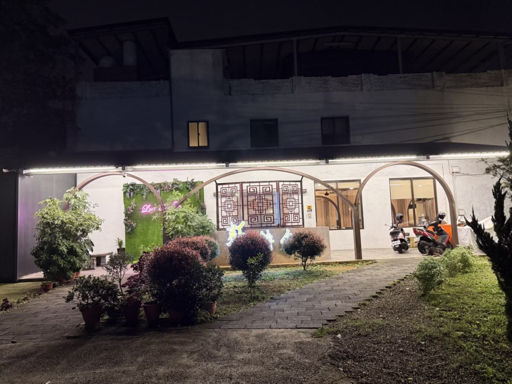 新轉角手作料理-中壢店 店面停車