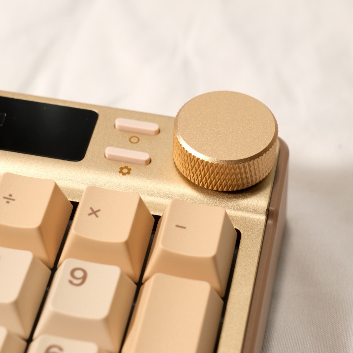 irocks K85R 的多功能旋鈕