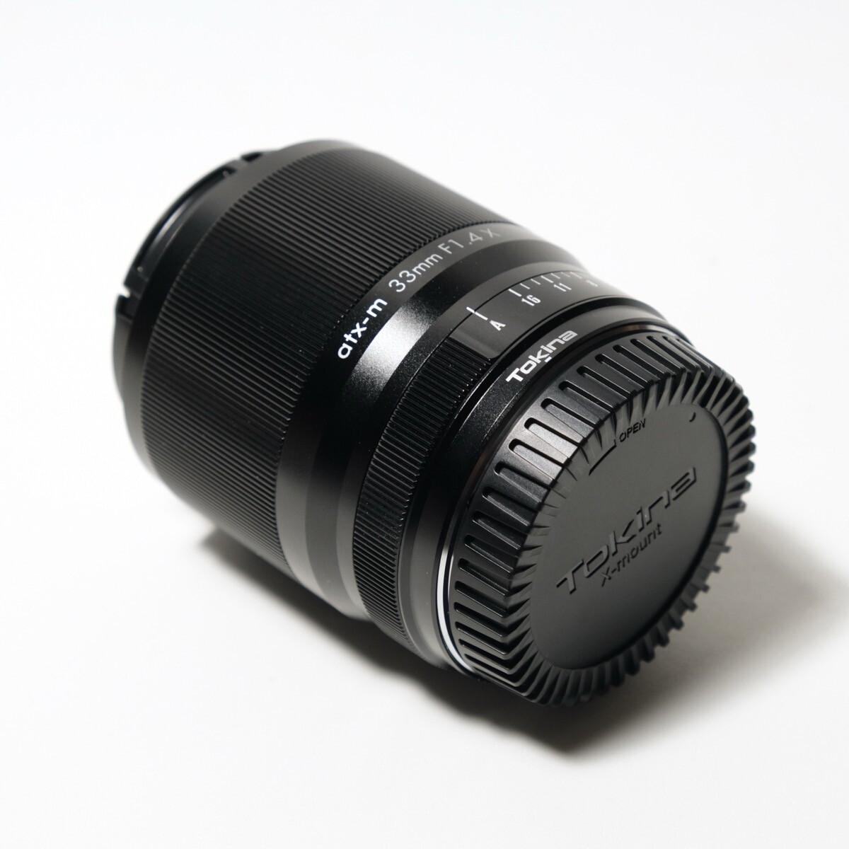 Tokina atx-m 33mm F1.4 開箱實拍：短命但高CP值的富士副廠鏡，散景舒服、街拍方便。