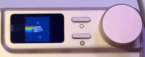 irocks K85R 小螢幕可以放自訂GIF