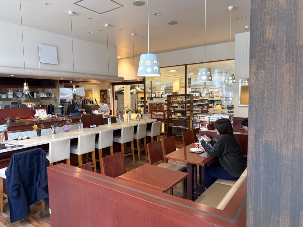 盛岡四番目的咖啡店 店鋪內部