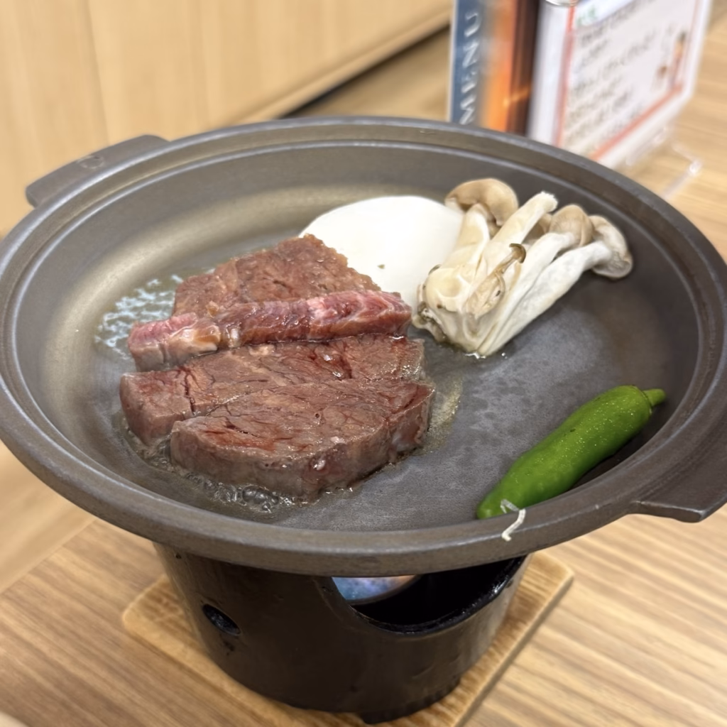 淺蟲溫泉 秋田屋飯店 晚餐 連續住宿時附的主餐 牛排