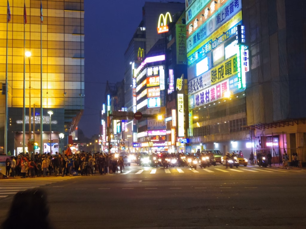 PENTAX Q + 01 standard prime 實拍 夜拍
