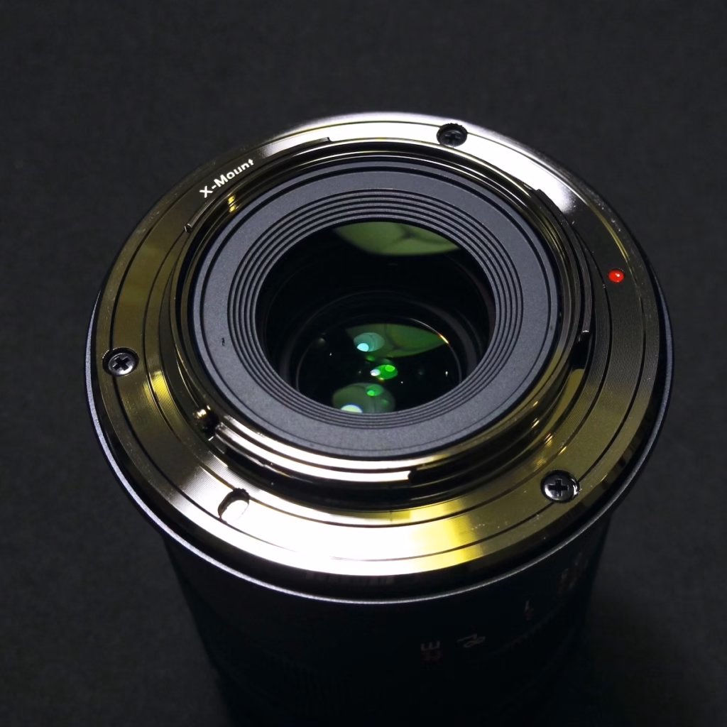 七工匠 7Artisans 60mm f/2.8 Macro II 開箱-X mount接環部位