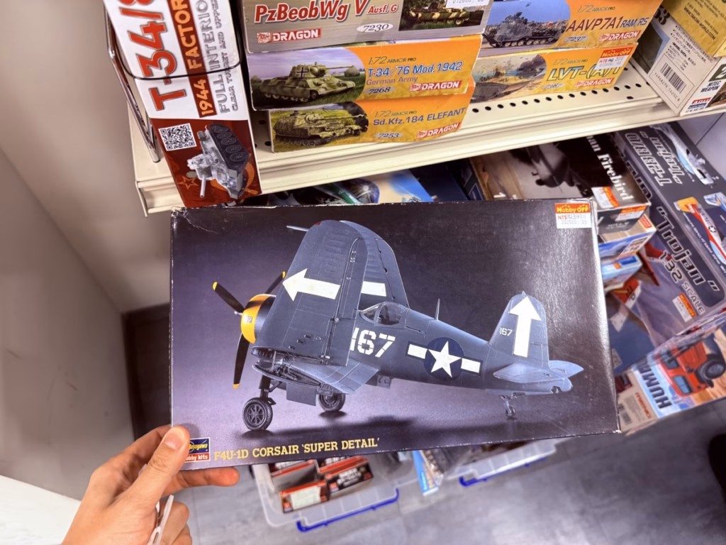 Hobby OFF台北K區地下街店的戰機模型