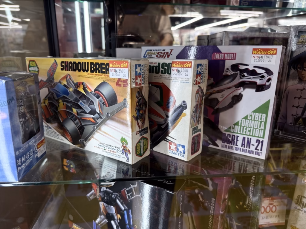 Hobby OFF台北K區地下街店的盒裝四驅車